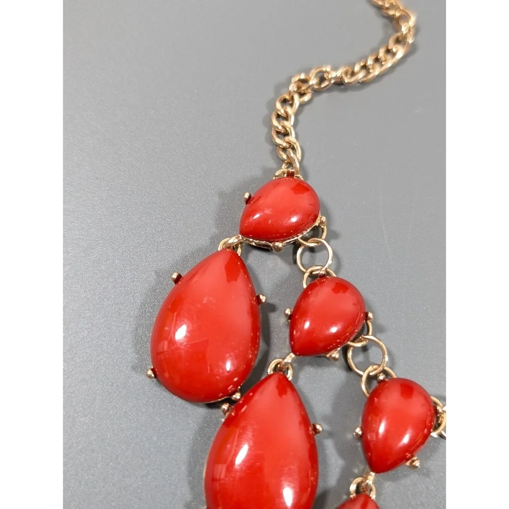 Charming Charlie Red Orange Teardrop‎ Statement Necklace Gold Tone 19